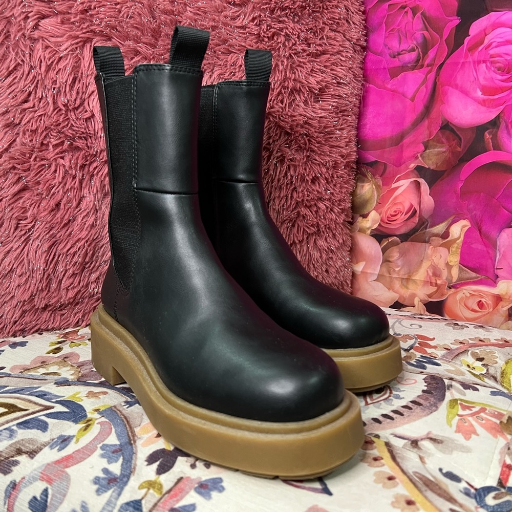 H&M Platform Chelsea-style Boots
